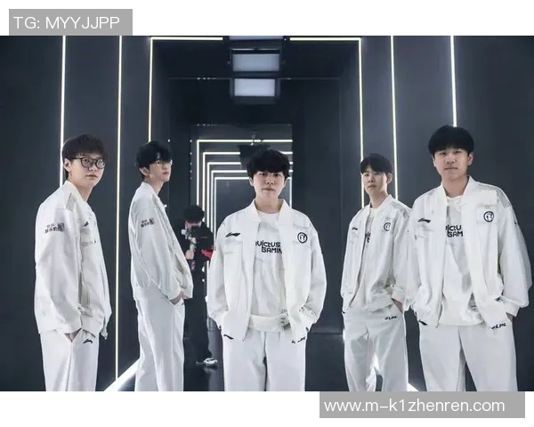 实时新闻赛后复盘FPX与BLG在比赛中的战术配合与团队协作分析